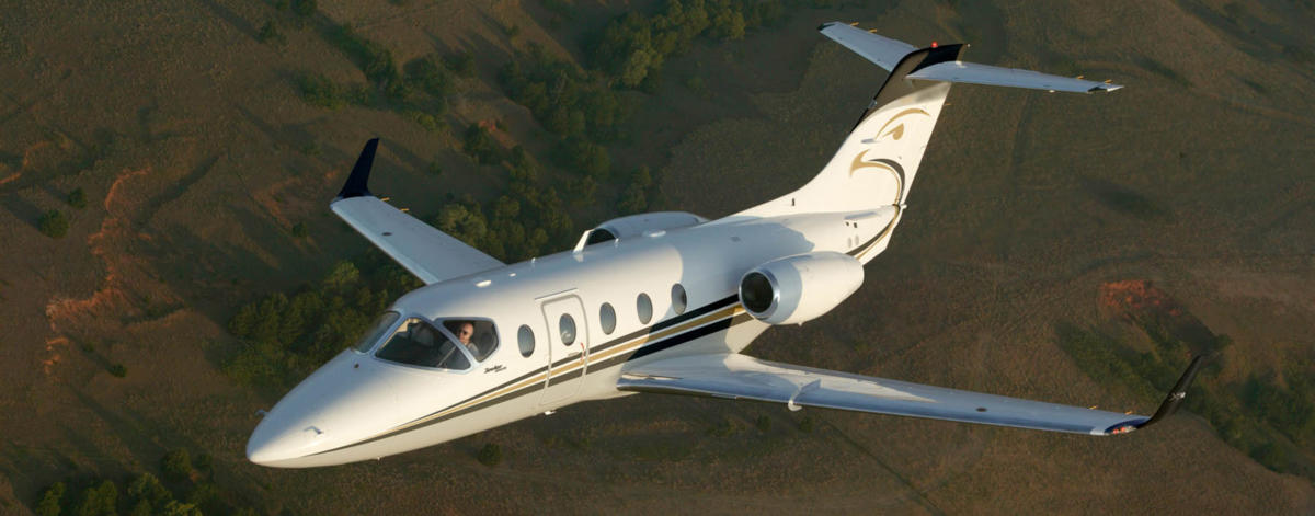 Hawker 400XP cabin for Orlando charter